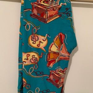 OS Lularoe leggings